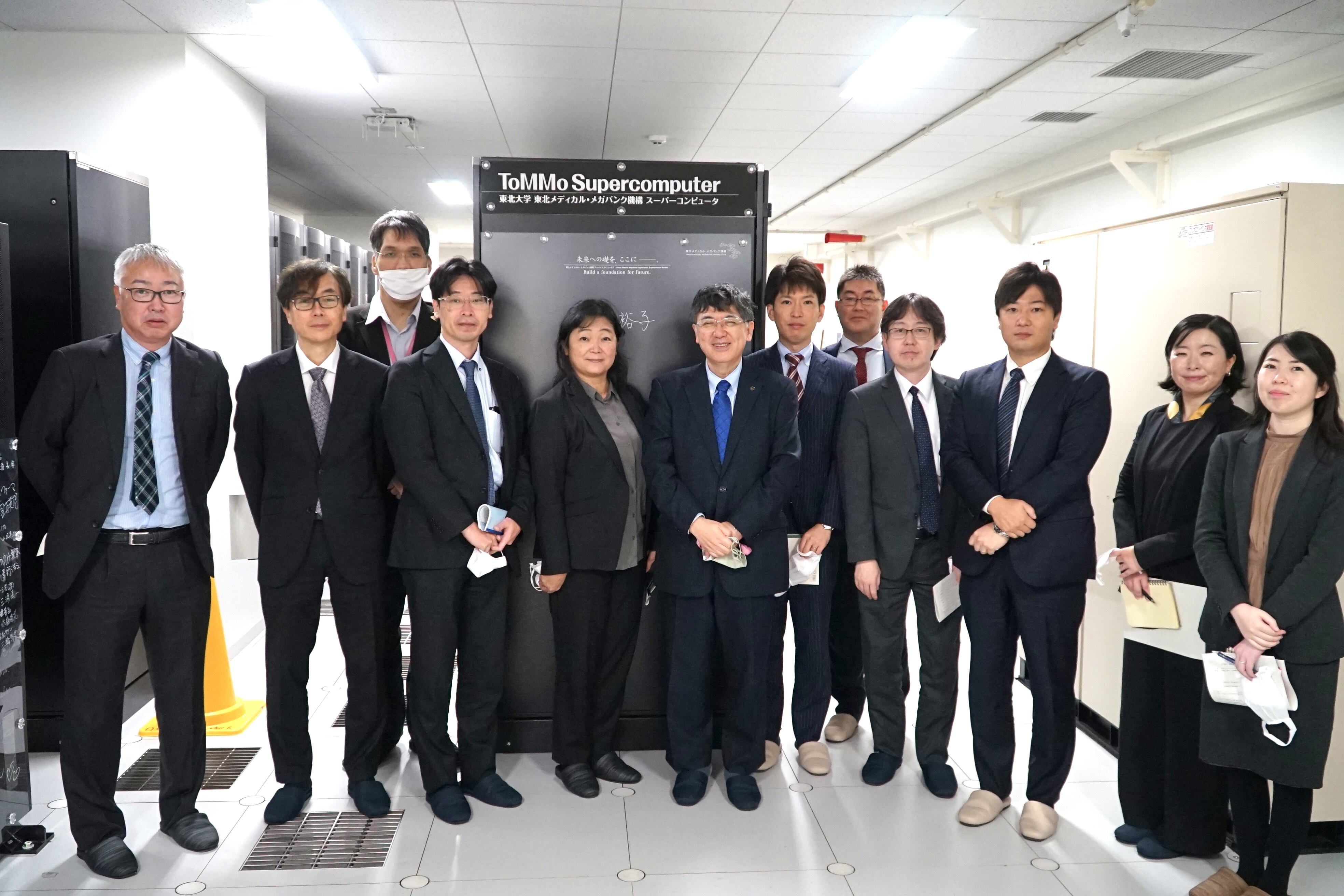 内閣府 健康・医療戦略推進事務局 長野 裕子次長らが来訪されました｜東北メディカル・メガバンク機構